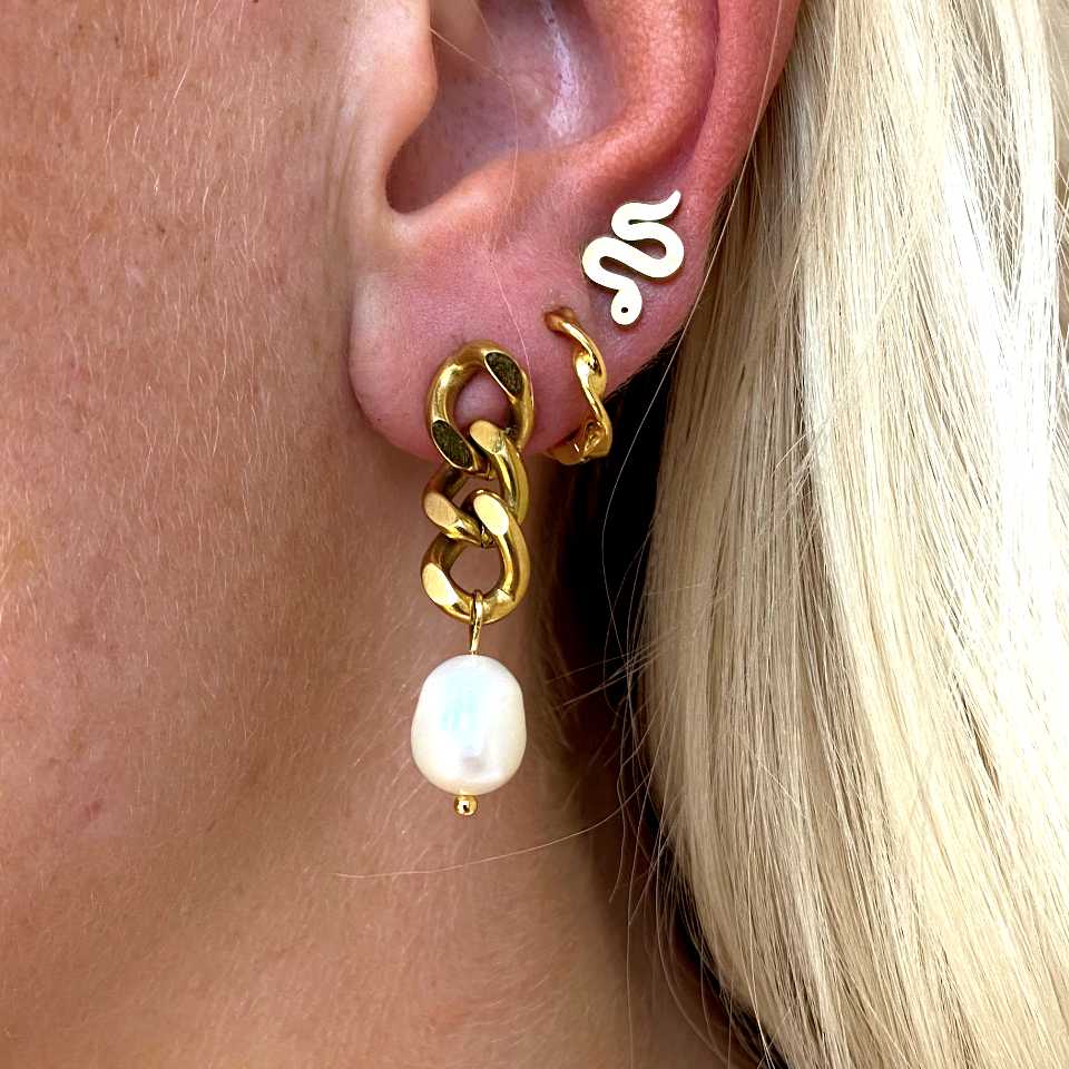 Olympia ørering på øre med medusa