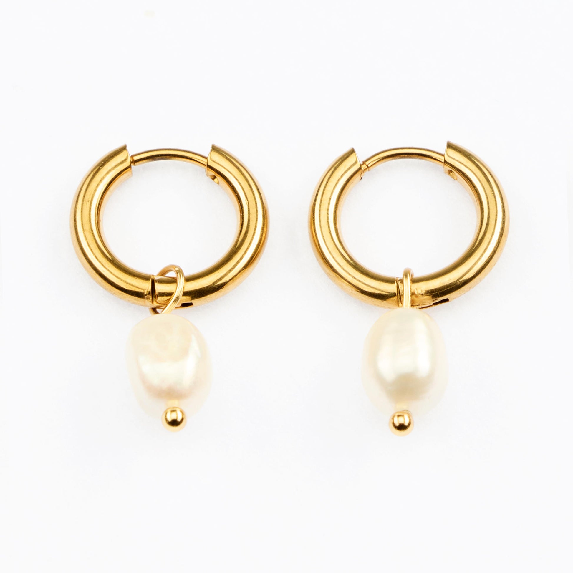 Artemis vandfaste guldhoops på hvid baggrund