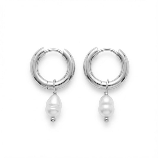 Artemis vandfaste sølvøreringe på hvid baggrund