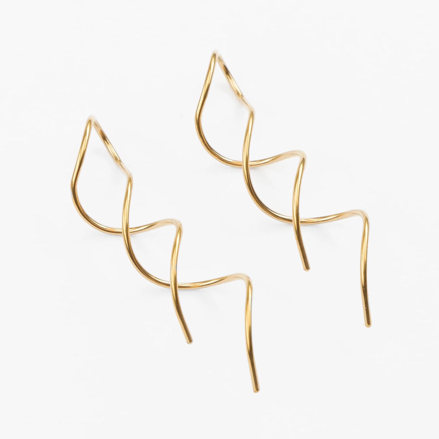 Snoede guld øreringe vandfast