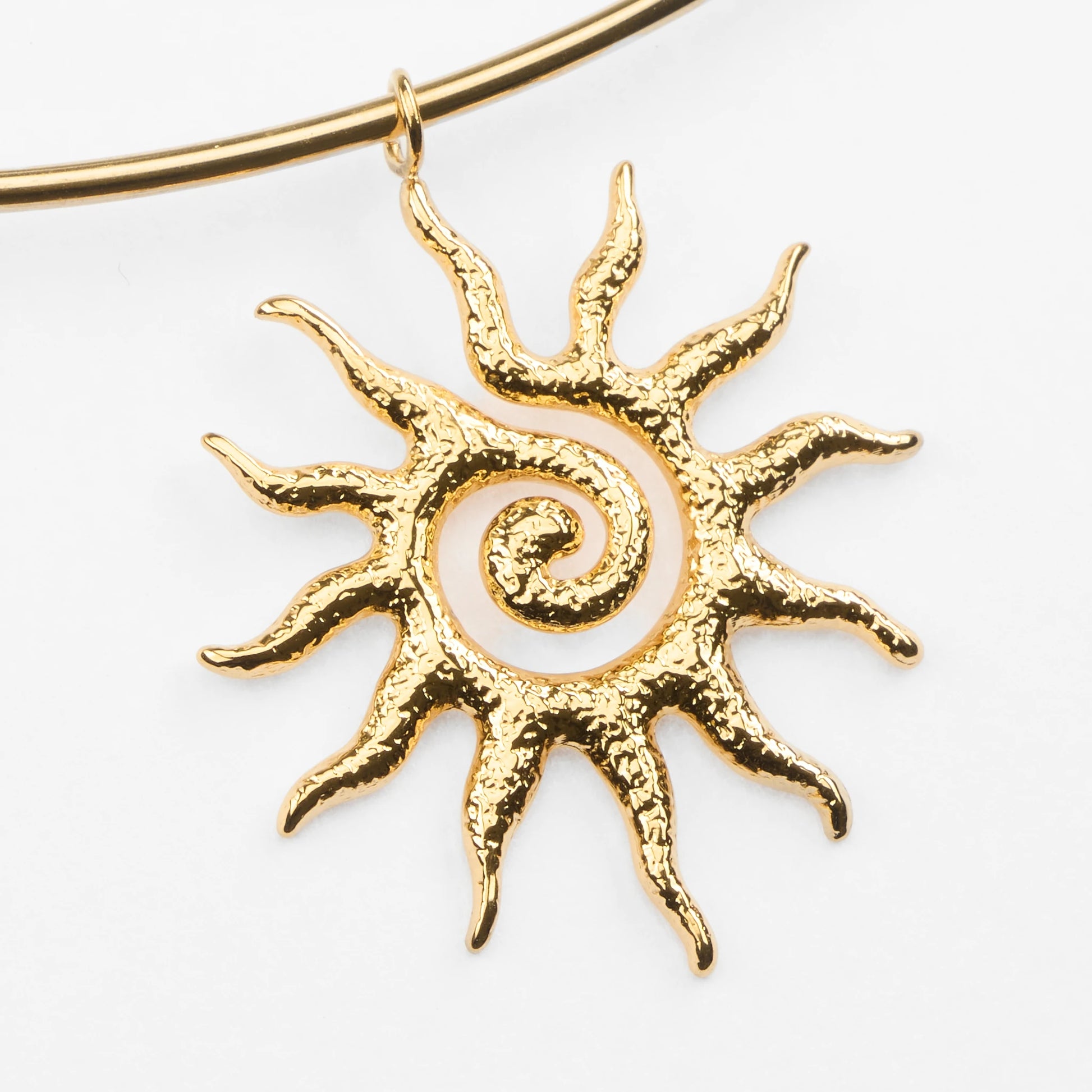 Kalokairi vandfast guld halskæde med sol vedhæng