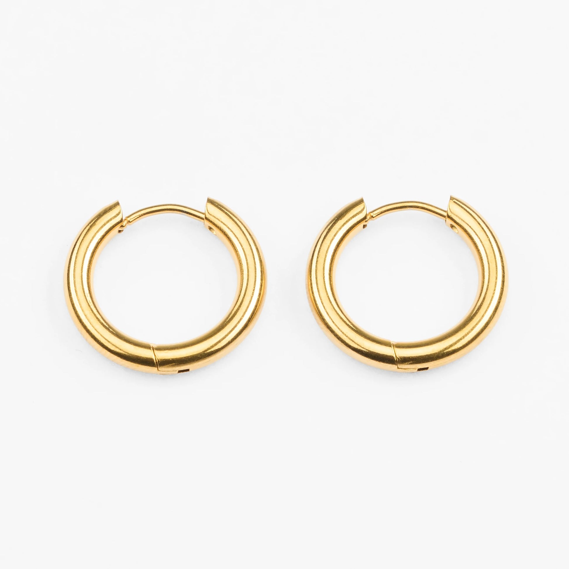Vasikos 20mm runde guld hoops basic vandfast